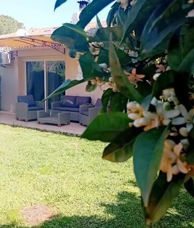 Calvi Avec Grand Jardin. 度假居
